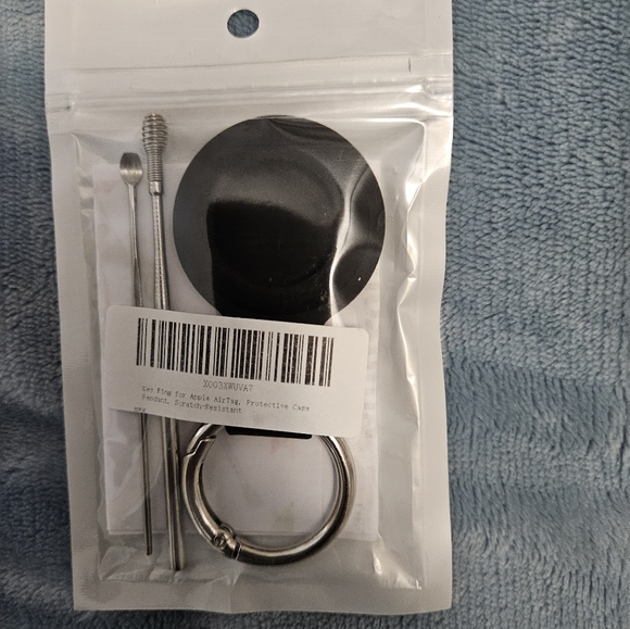 Apple Airtag Keyring (BLACK) - Picture 4 of 8
